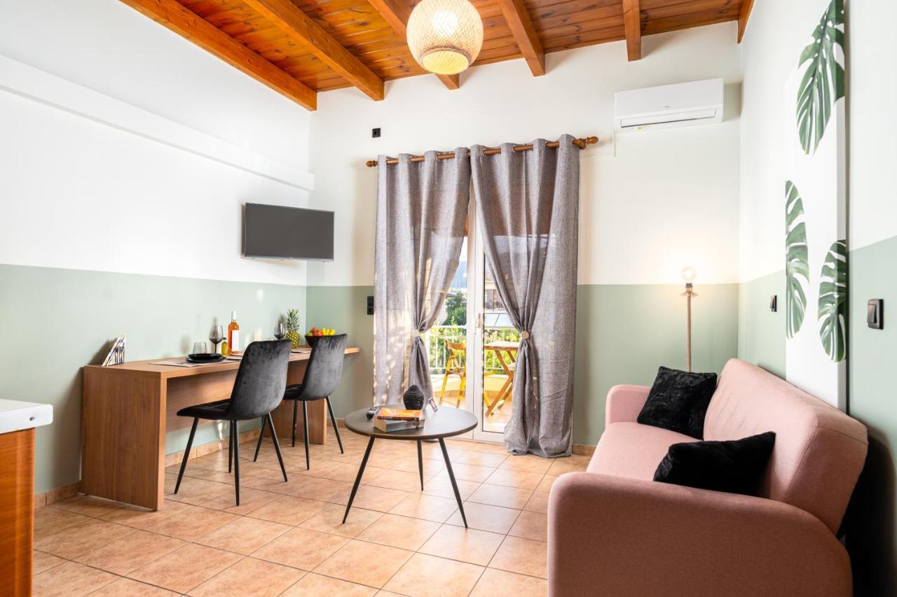 Eagle'S Nest City Apartments Айгио Екстериор снимка